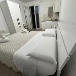 Masseria Pallanzano Con Piscina Lantgård