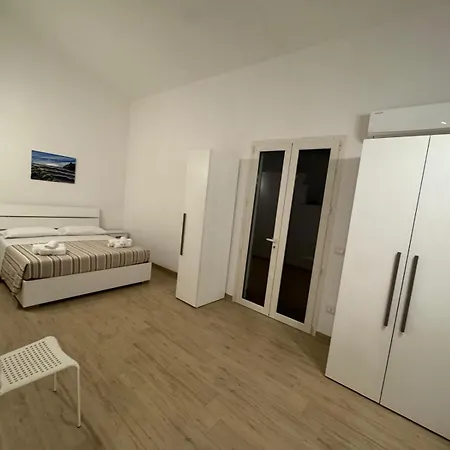 Masseria Pallanzano Con Piscina ファームステイ *