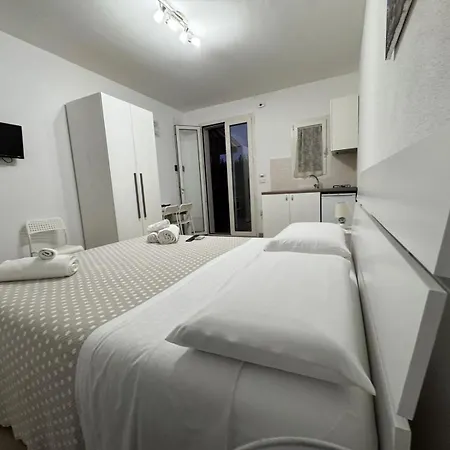 Masseria Pallanzano Con Piscina בית חווה