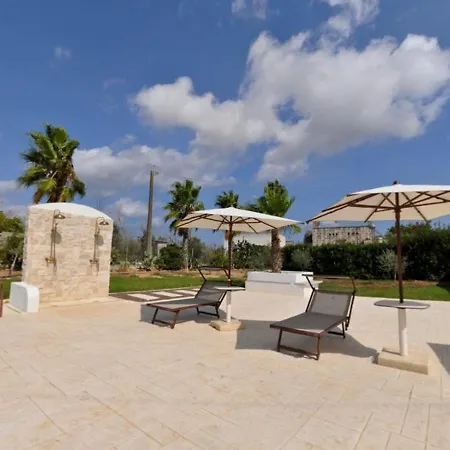 Masseria Pallanzano Con Piscina Vakantieboerderij *